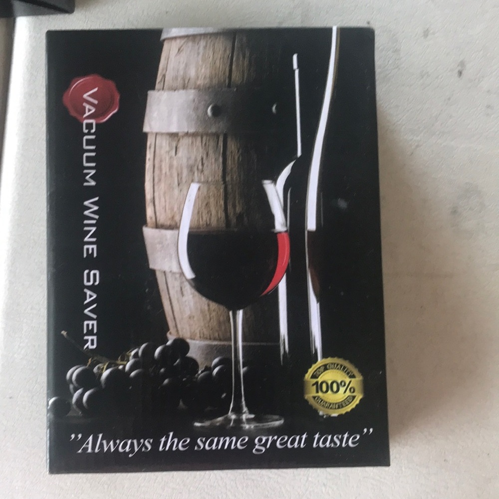 Vacuum wine saver
